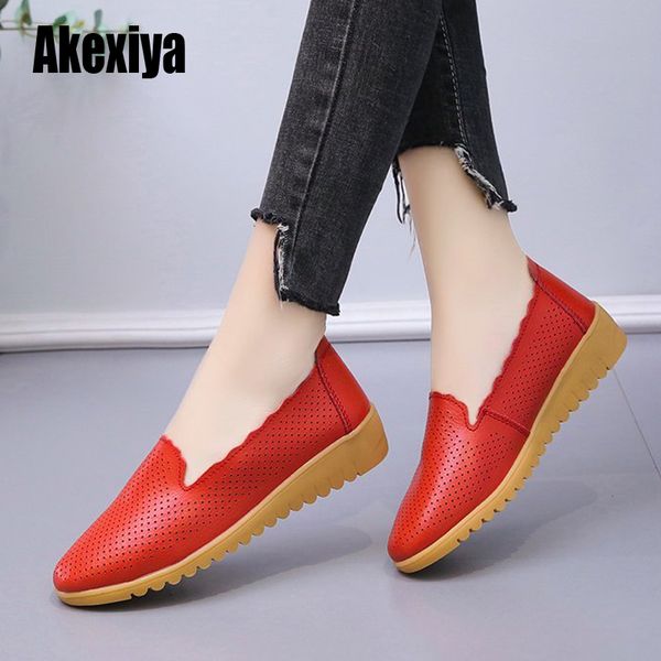 spring women flat shoes leather casual loafers female fashion slip on moccasins mother shoes comfort ladies footwear s644, Black
spring women flat shoes leather casual loafers female fashion slip on moccasins mother shoes comfort ladies footwear s644, Black