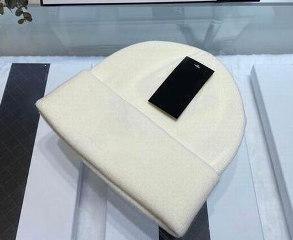 2019 fashion knitting cotton hats women men soft winter warm white hats with box, Blue;gray
2019 fashion knitting cotton hats women men soft winter warm white hats with box, Blue;gray