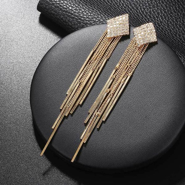 new style 2019 women earring golden crystal tassel silver color long earrings multi-storey gift for girl daily wearing birthday
new style 2019 women earring golden crystal tassel silver color long earrings multi-storey gift for girl daily wearing birthday