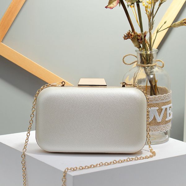 new women bag fashion trend chain small square bag wild clutch dinner mini banquet messenger purses
new women bag fashion trend chain small square bag wild clutch dinner mini banquet messenger purses