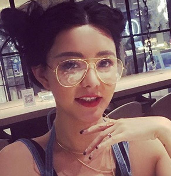 wholesale- fashion brand classic retro sunglasses thin-frame metal luxury sunglasses flat mirrors pilots glasses for men women, White;black
wholesale- fashion brand classic retro sunglasses thin-frame metal luxury sunglasses flat mirrors pilots glasses for men women, White;black