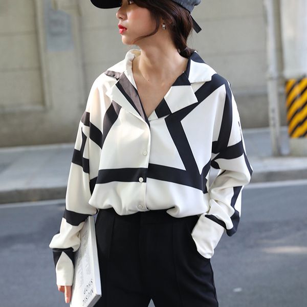 casual v-neck white women's shirt feminine blouse long sleeve fashion geometric ol style female loose blouses
casual v-neck white women's shirt feminine blouse long sleeve fashion geometric ol style female loose blouses