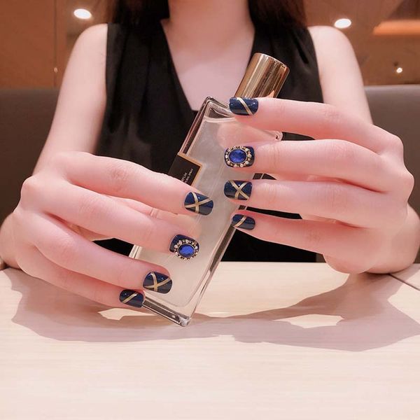 24pcs носимого закончено поддельные печать на nails патч royal blue golden линия блестящая горный хрусталь украшения поддельные короткие ног, Red;gold
24pcs носимого закончено поддельные печать на nails патч royal blue golden линия блестящая горный хрусталь украшения поддельные короткие ног, Red;gold