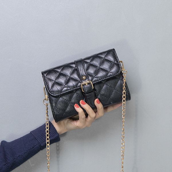 женская сумка 2020 новый стиль crossbody сумка кожаный ремень пряжка квадратный слинг текстурированные пастилки цепи леди
женская сумка 2020 новый стиль crossbody сумка кожаный ремень пряжка квадратный слинг текстурированные пастилки цепи леди