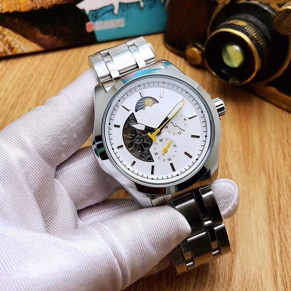 2020 new 1853 watch leisure style brand luxury fashion men's watch table sport steel belt watch big bang mechanical watches, Slivery;brown
2020 new 1853 watch leisure style brand luxury fashion men's watch table sport steel belt watch big bang mechanical watches, Slivery;brown