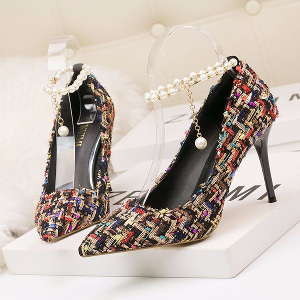 small fragrance thin slim high heel women's shoes stiletto high heel pointed material pearl chain word with a single shoe, Black
small fragrance thin slim high heel women's shoes stiletto high heel pointed material pearl chain word with a single shoe, Black