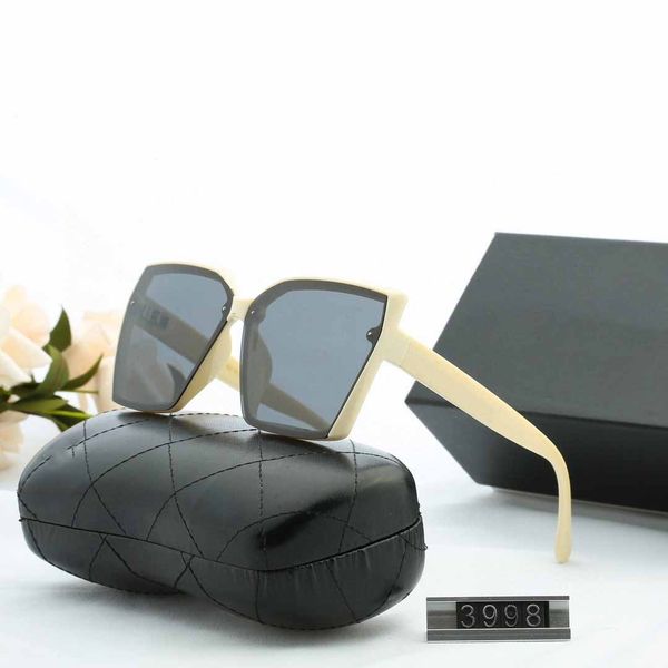 luxury big qualtiy new fashion 3998 tom sunglasses for man woman erika eyewear ford designer brand sun glasses with or tom, White;black
luxury big qualtiy new fashion 3998 tom sunglasses for man woman erika eyewear ford designer brand sun glasses with or tom, White;black