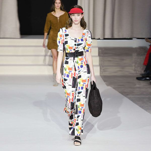 european grand prix for spring/summer 19 show women's clothing new recipients short-sleeved color geometric block print jumpsuit, Black;white
european grand prix for spring/summer 19 show women's clothing new recipients short-sleeved color geometric block print jumpsuit, Black;white