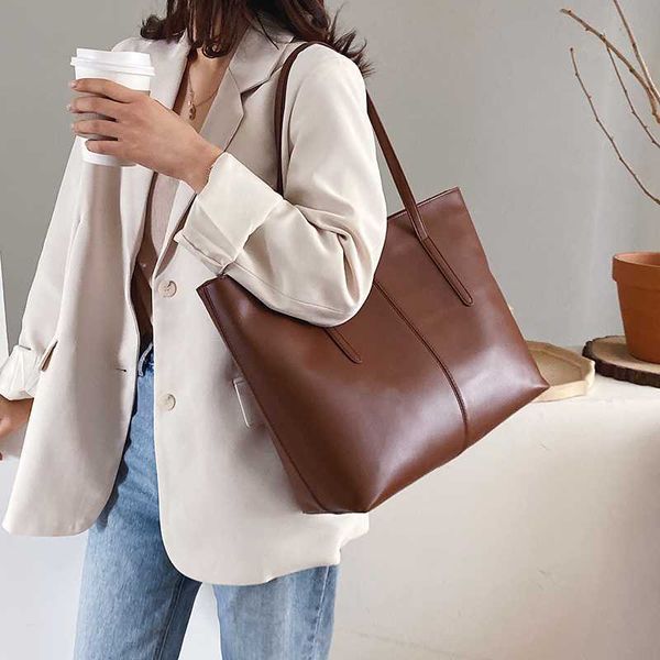 fashion big women handbags designer pu leather lady travel shoulder messenger bags ladies casual tote bags for women sac a main
fashion big women handbags designer pu leather lady travel shoulder messenger bags ladies casual tote bags for women sac a main