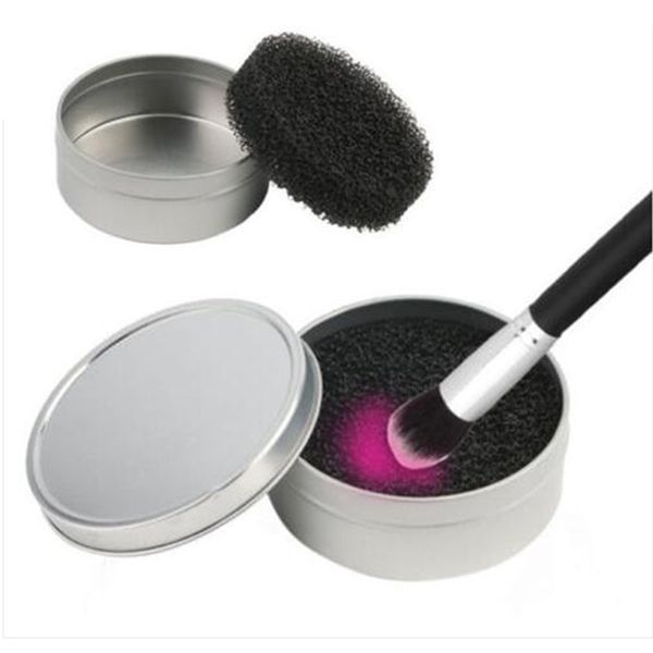 1pc portable round sponge brush cosmetic cleaner iron box for eye lip face makeup brush dust cleaning remover clean case
1pc portable round sponge brush cosmetic cleaner iron box for eye lip face makeup brush dust cleaning remover clean case