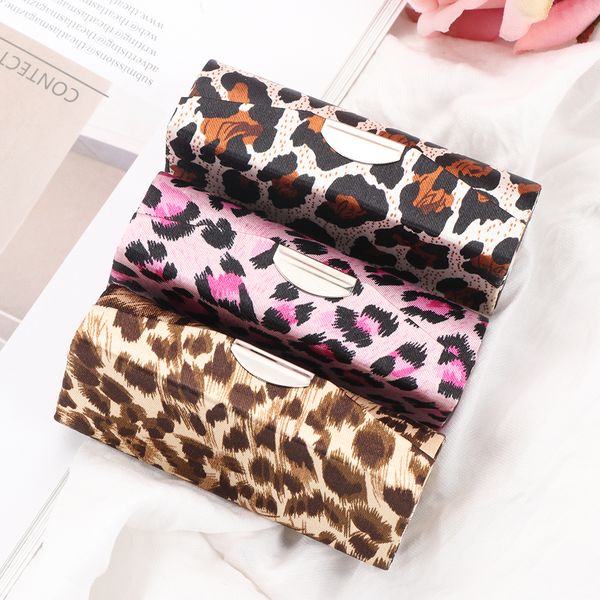 fashion lipstick case retro leopard design with mirror packaging holder portable lip gloss box jewelry storage packaging box
fashion lipstick case retro leopard design with mirror packaging holder portable lip gloss box jewelry storage packaging box
