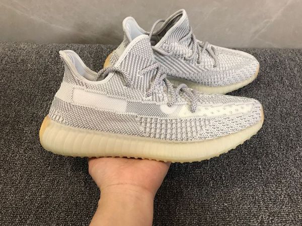 мужчины женщины yeshaya обувь мода kanye west кроссовки поставляются с коробкой, Black
мужчины женщины yeshaya обувь мода kanye west кроссовки поставляются с коробкой, Black