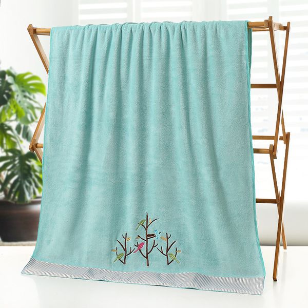 large bath towel microfiber cartoon patch edging embroidered thick absorbent beach towel 70*140cm color-random
large bath towel microfiber cartoon patch edging embroidered thick absorbent beach towel 70*140cm color-random
