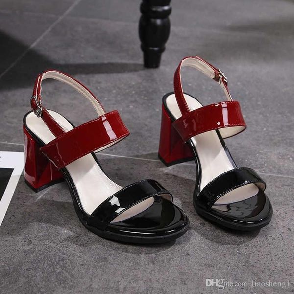 2020 new women's sandals, luxury designer shoes, high-heeled shoes, the same star, casual fashion, imported calfskin, with, Red;white
2020 new women's sandals, luxury designer shoes, high-heeled shoes, the same star, casual fashion, imported calfskin, with, Red;white