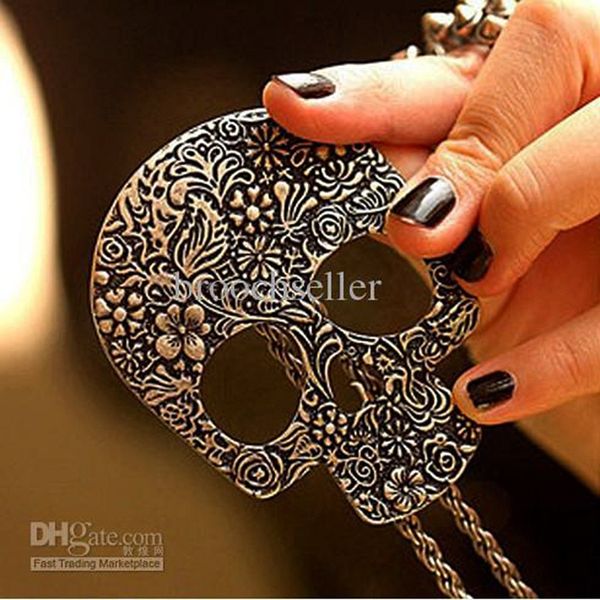 beautiful antique copper plated skull pendant necklace jewelry, Silver 
beautiful antique copper plated skull pendant necklace jewelry, Silver