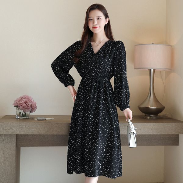 casual dresses v-neck fresh chiffon dress women floral midi green black long sleeve buttons loose 2021 ladies elegant, Black;gray
casual dresses v-neck fresh chiffon dress women floral midi green black long sleeve buttons loose 2021 ladies elegant, Black;gray