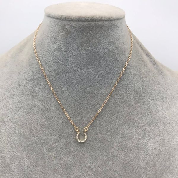 fashion in stock diamond short jewelry for women gold plated crystal rhinestone paved tiny horseshoe pendant necklace, Silver
fashion in stock diamond short jewelry for women gold plated crystal rhinestone paved tiny horseshoe pendant necklace, Silver