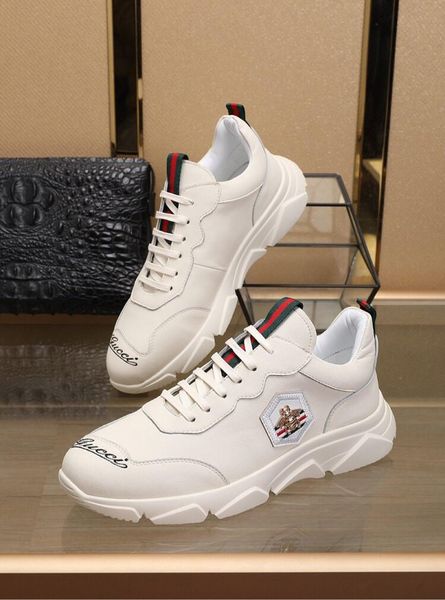 2019w new limited edition tide brand men's casual shoes, fashion sports shoes, send a full set of original shoe box size 38-45, Black
2019w new limited edition tide brand men's casual shoes, fashion sports shoes, send a full set of original shoe box size 38-45, Black
