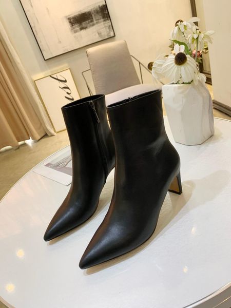 2019 autumn and winter explosions fashion classic wild martin boots rubber outsole 100% genuine leather shoes size35-40 factory direct, Black
2019 autumn and winter explosions fashion classic wild martin boots rubber outsole 100% genuine leather shoes size35-40 factory direct, Black