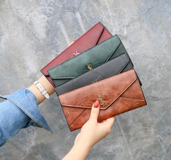 wholesale red bottom ladies' long wallet, multi-color designer coin wallet card holding women's classic zipper pocket, long three, Red;black
wholesale red bottom ladies' long wallet, multi-color designer coin wallet card holding women's classic zipper pocket, long three, Red;black