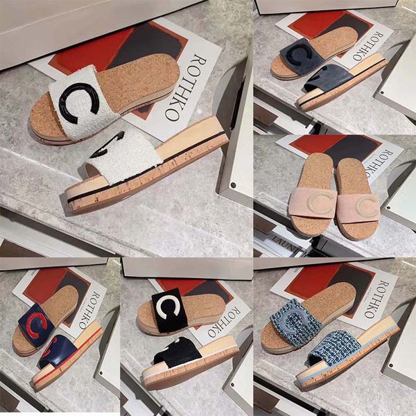 2020 woman slippers slides summer shoes casual slippers solid hollow out women slides slippers size:35-40 with box 01xne1801, Black
2020 woman slippers slides summer shoes casual slippers solid hollow out women slides slippers size:35-40 with box 01xne1801, Black