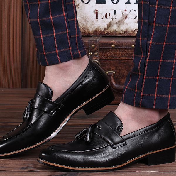 formal shoes black men oxfords black brown leather tassel pointed toe slip on business dress shoes
formal shoes black men oxfords black brown leather tassel pointed toe slip on business dress shoes