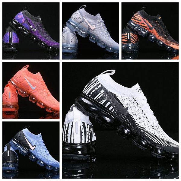 New tyle trainer v2 oft cu hion running hoe men neaker women black white port hock jogging walking hiking outdoor ca ual hoe 36 46
New tyle trainer v2 oft cu hion running hoe men neaker women black white port hock jogging walking hiking outdoor ca ual hoe 36 46
