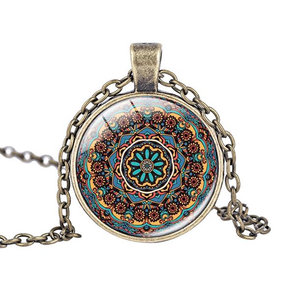 10pcs/lots European and American Fashion Rose Window Stained Glass Notre Dame de Paris Cathedral Religion Pendant Necklace Religious Jewelry