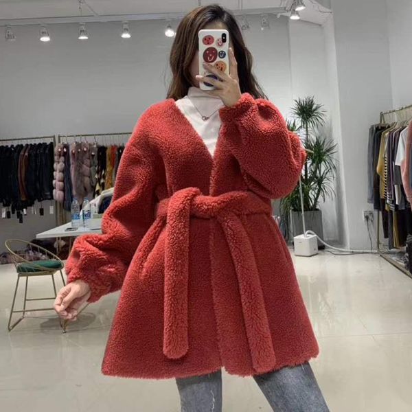 winter coat women 2019 new fashion slim parka 50% real fur v-collar jacket with sashes female clothing puff sleeve, Black
winter coat women 2019 new fashion slim parka 50% real fur v-collar jacket with sashes female clothing puff sleeve, Black