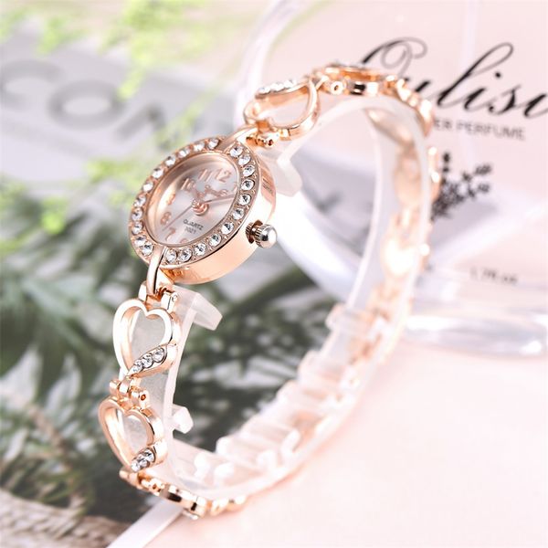 women's individual alloy quartz watch women's full diamond luxury watch montre luxe femme 2019 metal bracelets, Slivery;brown
women's individual alloy quartz watch women's full diamond luxury watch montre luxe femme 2019 metal bracelets, Slivery;brown