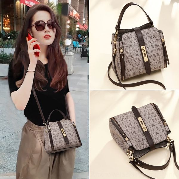 small ck shoulder bucket guangzhou women's 2020 messenger all-match portable shoulder bag bucket bag tide
small ck shoulder bucket guangzhou women's 2020 messenger all-match portable shoulder bag bucket bag tide