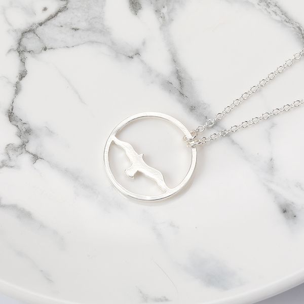 5pcs abstract flying bird pendant necklace eagle swallow seagull in circle charm jewelry necklace for gift, Silver
5pcs abstract flying bird pendant necklace eagle swallow seagull in circle charm jewelry necklace for gift, Silver