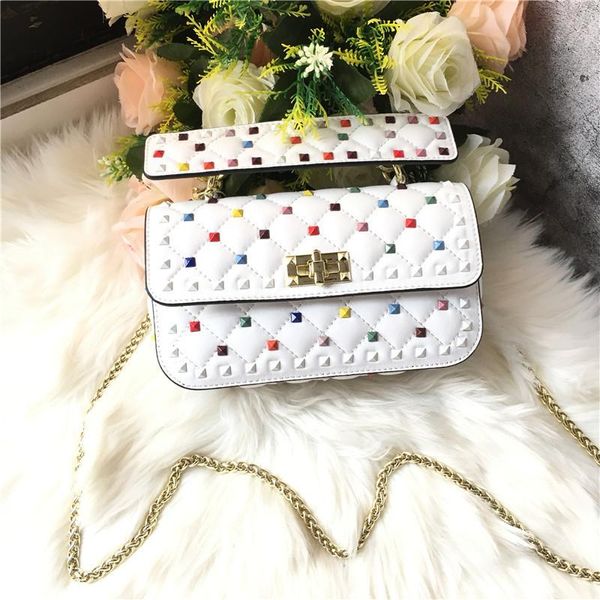 elegant2019 leather genuine color nail sheepskin diamond lattice chain woman rivet single shoulder span package portable small bag
elegant2019 leather genuine color nail sheepskin diamond lattice chain woman rivet single shoulder span package portable small bag