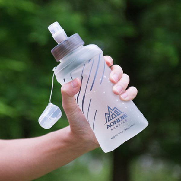 450/500 ml water bottle soft folding portable squeeze travel bottles outdoor running drinkware accessory with dust-proof cover
450/500 ml water bottle soft folding portable squeeze travel bottles outdoor running drinkware accessory with dust-proof cover