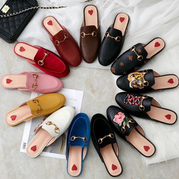 2020 new summer sandals and slippers leather slippers european slippers sandals half-span creative shoes fat generation ing, Black;grey
2020 new summer sandals and slippers leather slippers european slippers sandals half-span creative shoes fat generation ing, Black;grey