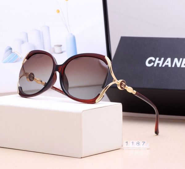 2019 new polarizing lenses women eyeglasses with large frame cut-out fashion sunglasses super fashionable driving holidays eyewear, White;black
2019 new polarizing lenses women eyeglasses with large frame cut-out fashion sunglasses super fashionable driving holidays eyewear, White;black