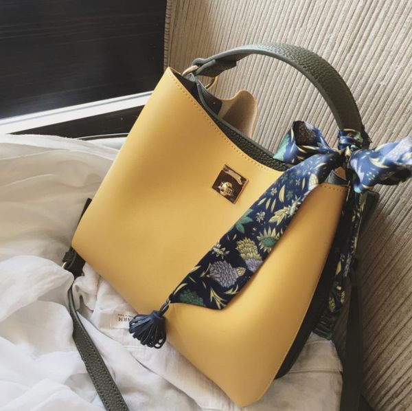 designer luxury handbags purses contrast color bucket bag designer bags large capacity simple messenger shoulder bag
designer luxury handbags purses contrast color bucket bag designer bags large capacity simple messenger shoulder bag