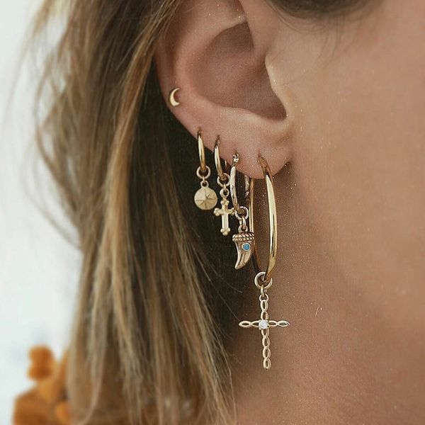 en 5 pcs/set cross moon star earrings set for women female alloy studs personality creative party jewelry, Golden;silver
en 5 pcs/set cross moon star earrings set for women female alloy studs personality creative party jewelry, Golden;silver