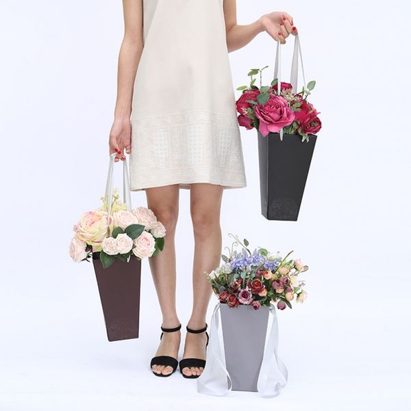 gift wrap flower paper boxes with handhold hug bucket rose florist party packing cardboard packaging box bag handbag
gift wrap flower paper boxes with handhold hug bucket rose florist party packing cardboard packaging box bag handbag