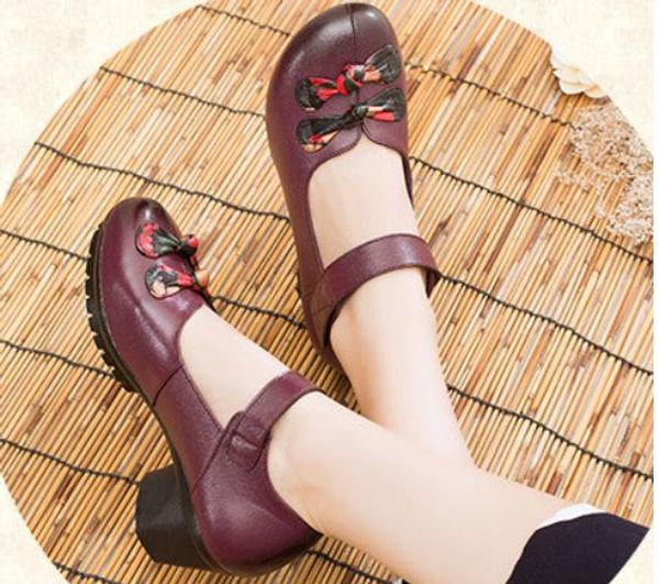 2019 women's shoes in spring and autumn with new style middle heel coarse heel round head mother shoes #w184, Black
2019 women's shoes in spring and autumn with new style middle heel coarse heel round head mother shoes #w184, Black