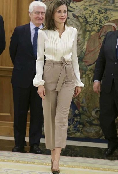 letizia ortiz rocasolano princess white pleated long sleeve shirt long trousers ol office work set
letizia ortiz rocasolano princess white pleated long sleeve shirt long trousers ol office work set