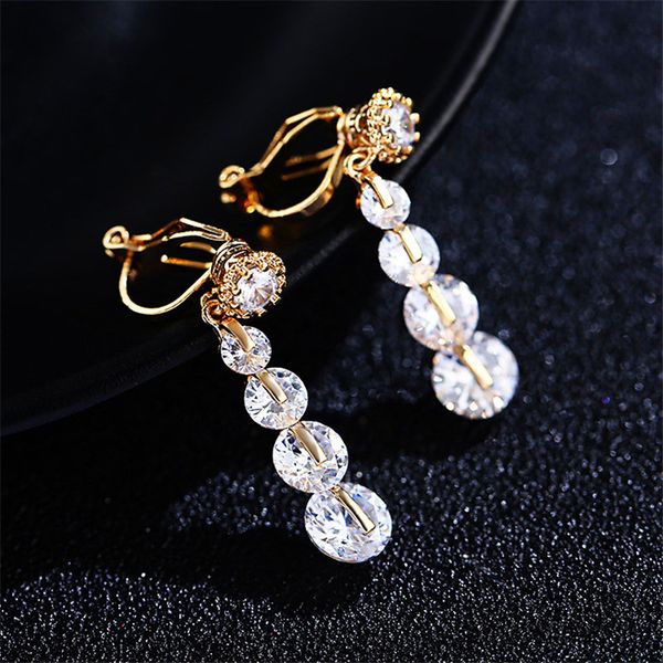 luxury female round white zircon clip earrings lovely silver gold color long dangle earrings simple wedding for women
luxury female round white zircon clip earrings lovely silver gold color long dangle earrings simple wedding for women