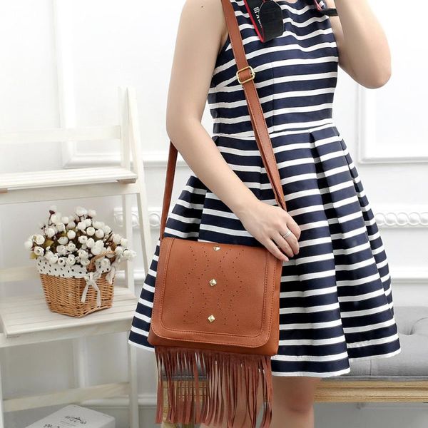 fashion pu leather rivet envelope crossbody bag for women female clutch messenger casual bags ladies messenger purse
fashion pu leather rivet envelope crossbody bag for women female clutch messenger casual bags ladies messenger purse