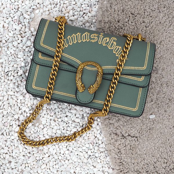 2019 chain small square package niche limit senior feel luxury bag woman western style texture concise woman package handbags temperament
2019 chain small square package niche limit senior feel luxury bag woman western style texture concise woman package handbags temperament