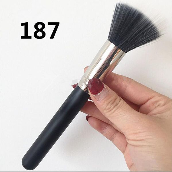 MACJAPAN Классическая Кисть 187 Большая Пудра Румяна Кисти Бренд Мягкая Козья Шерсть Ф
MACJAPAN Классическая Кисть 187 Большая Пудра Румяна Кисти Бренд Мягкая Козья Шерсть Ф