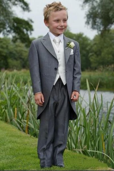 handsome grey boy's tailcoat boys formal occasion attire classic design kid dress birthday party prom suit,boy tuxedos, Black
handsome grey boy's tailcoat boys formal occasion attire classic design kid dress birthday party prom suit,boy tuxedos, Black