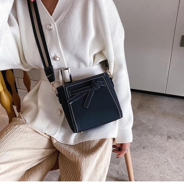 women's fashion trend bag ladies shoulder casual student street comfortable popular fresh elegant leisure banquet travel bag
women's fashion trend bag ladies shoulder casual student street comfortable popular fresh elegant leisure banquet travel bag