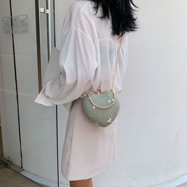 ocardian handbag love bag messenger bag women zipper fashion lace chain luxury small female bags shoulder banquet handbag
ocardian handbag love bag messenger bag women zipper fashion lace chain luxury small female bags shoulder banquet handbag