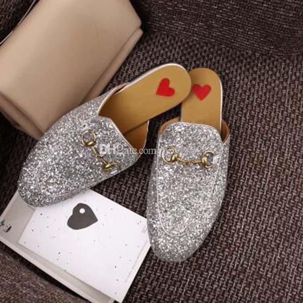 2020new classic special flash fabric women shoes luxury designer letter metal buckle beach slippers slippers, Black
2020new classic special flash fabric women shoes luxury designer letter metal buckle beach slippers slippers, Black