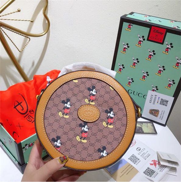 высокое качество дизайнер круглый crossbody сумка маленькие сумки женщины цепи сумка дизайнер роскошные сумки кошельки роскошный дизайнер
высокое качество дизайнер круглый crossbody сумка маленькие сумки женщины цепи сумка дизайнер роскошные сумки кошельки роскошный дизайнер